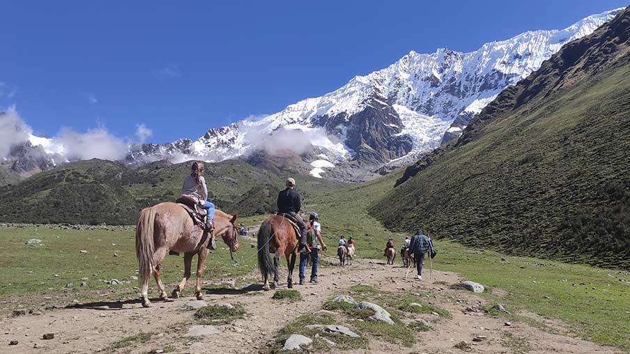 humantay lake private tour